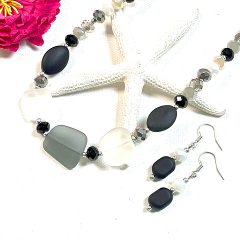 Fashion Black and White Sea Glass Necklace and Earring Set