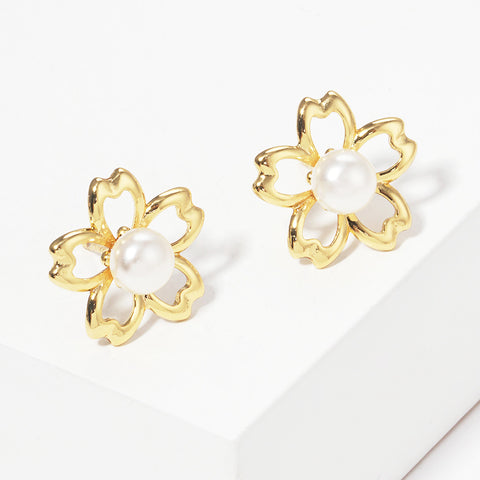 Fashion Gold Tone Flower Pearl Studs