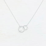 Fashion Silver Tone Interlocking Circles Necklace w/ Pearl