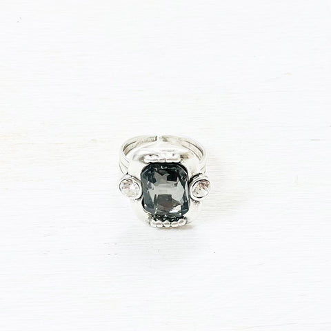 Fashion Black and Clear Stone Ring