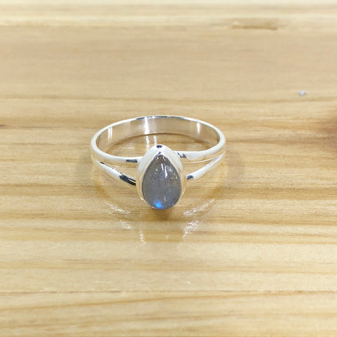 Sterling Silver Teardrop Labradorite Ring
