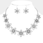 Fashion Metal Flower Necklace Set
