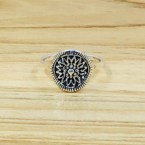 Silver ring with flower-size 7