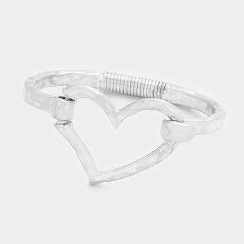 Fashion Hammered Metal Heart Hook Bracelet