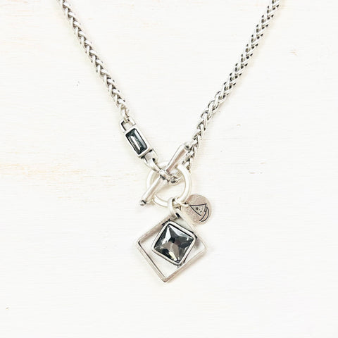Fashion Black Stone Geometric Toggle Necklace