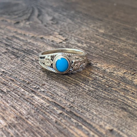 Sterling Silver Turquoise Flower Detail Ring