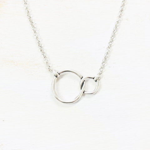 Fashion Interlocking Circles Necklace