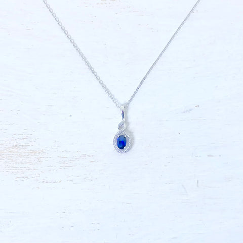 Sterling Silver September Twist Necklace